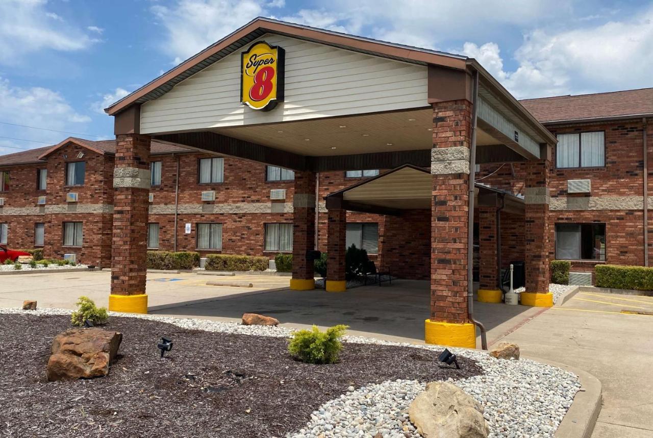 Super 8 By Wyndham Independence Ks Hotel Kültér fotó