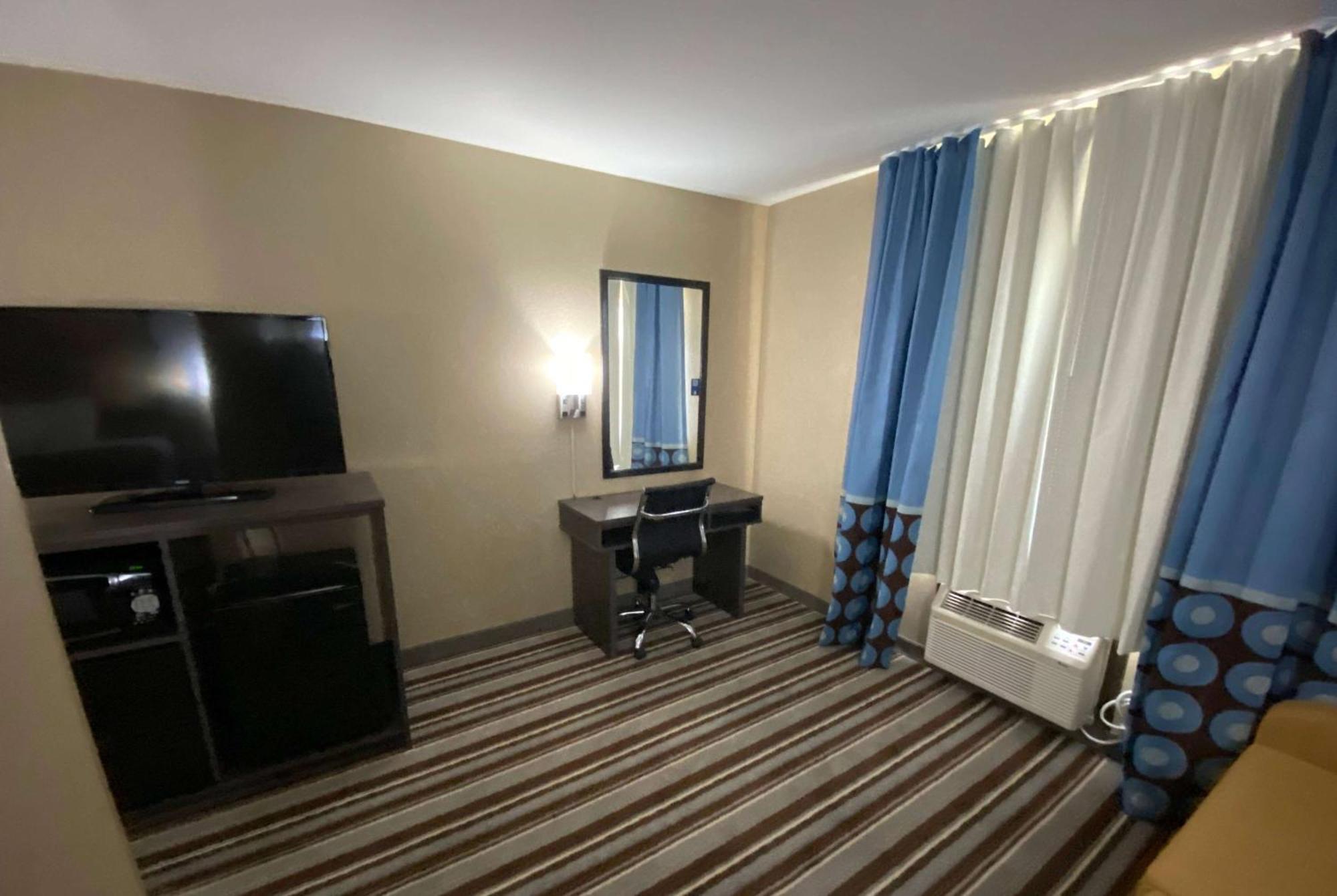 Super 8 By Wyndham Independence Ks Hotel Kültér fotó