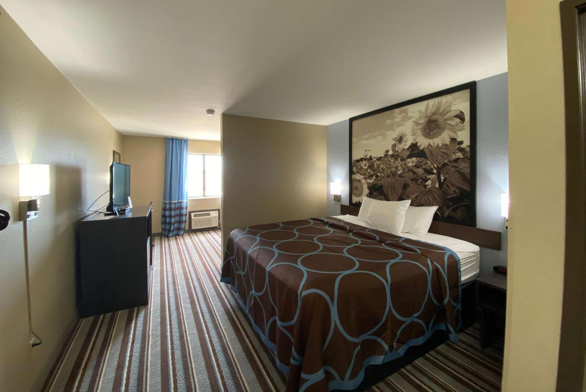 Super 8 By Wyndham Independence Ks Hotel Kültér fotó